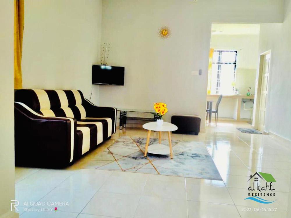 Qalya Homestay 2 @ โกตาบารู ภายนอก รูปภาพ
