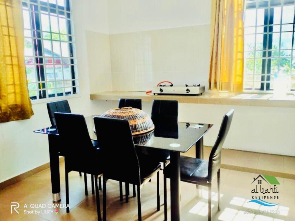 Qalya Homestay 2 @ โกตาบารู ภายนอก รูปภาพ