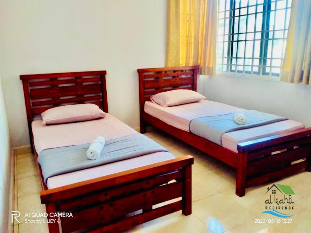 Qalya Homestay 2 @ โกตาบารู ภายนอก รูปภาพ